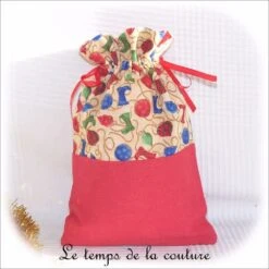 Noël - Sac Cadeau - Sac Pochon - Ton Rouge Et Imprimé Motif Noël - Fait Main. 9 Noël - Sac Cadeau - Sac Pochon - Ton Rouge Et Imprimé Motif Noël - Fait Main. -Papeterie Boutique 1380924 noel sac cadeau sac pochon ton rouge et imprime moti 5