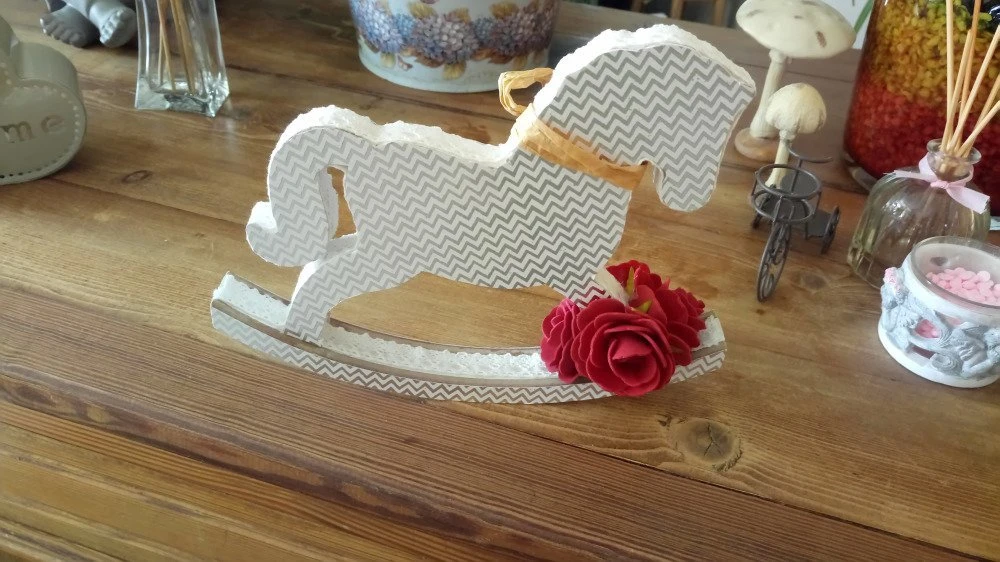 Noël : Cheval En Bois Décoratif. 2 Noël : Cheval En Bois Décoratif. – Image 2