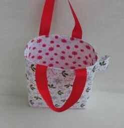 Tote Bag Enfant Fille Jusque 5 Ans, Sac Shopping Marché De Noël, Tissu Houx Et Canne De Sucre D'orge, Idée Emballage Cadeau -Papeterie Boutique 1994079 trousse de toilette maquillage pochette a rabat rangeme 6