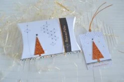 Boite Cadeaux, Ballotins, Boites Chocolats Pour Noël Ou Nouvel An. Boite Sapin Pailleté Et Ses étiquettes Assorties / Lot De 5