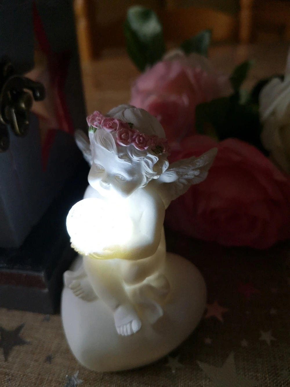 Lanterne De Noël En Bois Et Son Ange Lumineux 4 Lanterne De Noël En Bois Et Son Ange Lumineux – Image 4