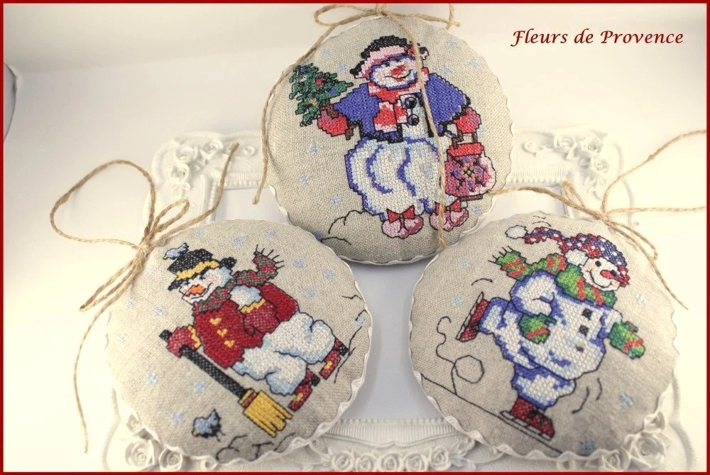 Décorations Avec Broderie Pour Sapin De Noël En Lin/coton A Suspendre Dans Votre Sapin 3 Décorations Avec Broderie Pour Sapin De Noël En Lin/coton A Suspendre Dans Votre Sapin – Image 3