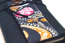 Protège Livre Poche Tissu Wax Et Lin Bleu Marine, Couverture De Livre Avec Lien, Protège Carnet, Agenda, Grand Format, Cadeau Noël Femme -Papeterie Boutique 2891784 protege livre de poche lin bleu marine tissu fleuri couver 2