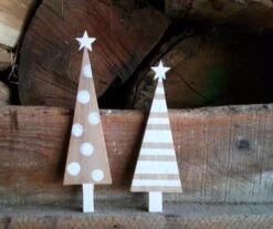 Sapins De Noël En Bois Massif Peint - Décor à Poser Ou à Suspendre 6 Sapins De Noël En Bois Massif Peint - Décor à Poser Ou à Suspendre -Papeterie Boutique 2942872 sapin de noel en bois massif peint decor a poser ou a 2