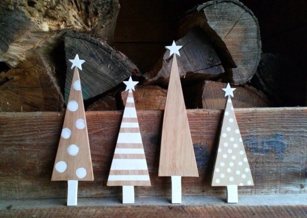 Sapins De Noël En Bois Massif Peint - Décor à Poser Ou à Suspendre 1 Sapins De Noël En Bois Massif Peint - Décor à Poser Ou à Suspendre