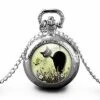 Montre à Gousset, Sautoir Illustré -le Chat Dans Le Pré-,cadeau De Noël Femme-anniversaire De Femme -saint Valentin - Argent (ref.70-2a) Fbm