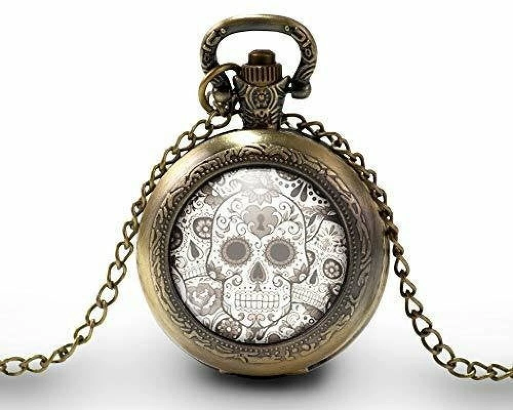 Montre à Gousset, Sautoir Illustré -crâne Noir Et Blanc-, Cadeau De Noël Femme - Anniversaire Femme - Saint Valentin - Bronze (ref.62) 1 Montre à Gousset, Sautoir Illustré -crâne Noir Et Blanc-, Cadeau De Noël Femme - Anniversaire Femme - Saint Valentin - Bronze (ref.62)