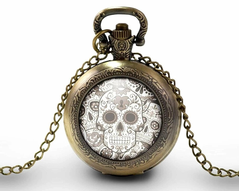 Montre à Gousset, Sautoir Illustré -crâne Noir Et Blanc-, Cadeau De Noël Femme - Anniversaire Femme - Saint Valentin - Bronze (ref.62) 2 Montre à Gousset, Sautoir Illustré -crâne Noir Et Blanc-, Cadeau De Noël Femme - Anniversaire Femme - Saint Valentin - Bronze (ref.62) – Image 2