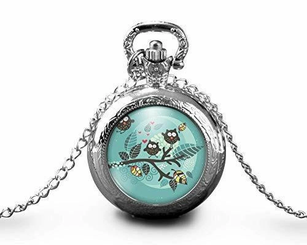 Montre à Gousset, Sautoir Illustré- Hibou -les Chouettes- Cadeau De Noël Femme - Anniversaire De Femme - Saint Valentin - Argent (ref.46a) 1 Montre à Gousset, Sautoir Illustré- Hibou -les Chouettes- Cadeau De Noël Femme - Anniversaire De Femme - Saint Valentin - Argent (ref.46a)
