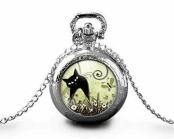Montre à Gousset, Sautoir Illustré -le Chat Dans Le Pré-, Cadeau De Noël Femme - Anniversaire De Femme - Saint Valentin - Argent (ref.70-3a)