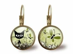 Boucles D'oreilles Cabochon -le Chat Dans La Prairie-, Cadeau De Noël Femme - Anniversaire Femme - Saint Valentin - Bronze (ref.70)