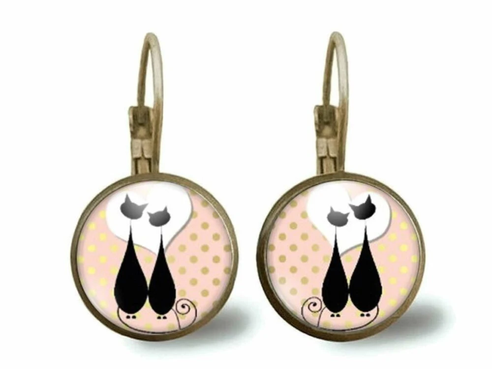 Boucles D'oreilles Cabochon -chats Amoureux- Cadeau De Noël Femme - Saint Valentin - Cadeau D'anniversaire (ref.19) 2 Boucles D'oreilles Cabochon -chats Amoureux- Cadeau De Noël Femme - Saint Valentin - Cadeau D'anniversaire (ref.19) – Image 2