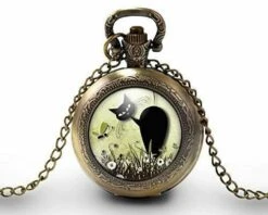 Montre à Gousset, Sautoir Illustré -le Chat Dans Le Pré-, Cadeau De Noël Femme - Anniversaire Femme - Saint Valentin - Bronze (ref.70-2)