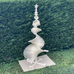 Sapin De Noël Hauteur 1950 Mm En Bois Naturel. Largeur, 1100 Mm (43 5/16 In). Tasseaux Bois, Lattes