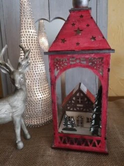 Lanterne En Bois Et Son Village De Noël Illuminé -Papeterie Boutique 3465667 lanterne en bois et son village de noel illumine 5