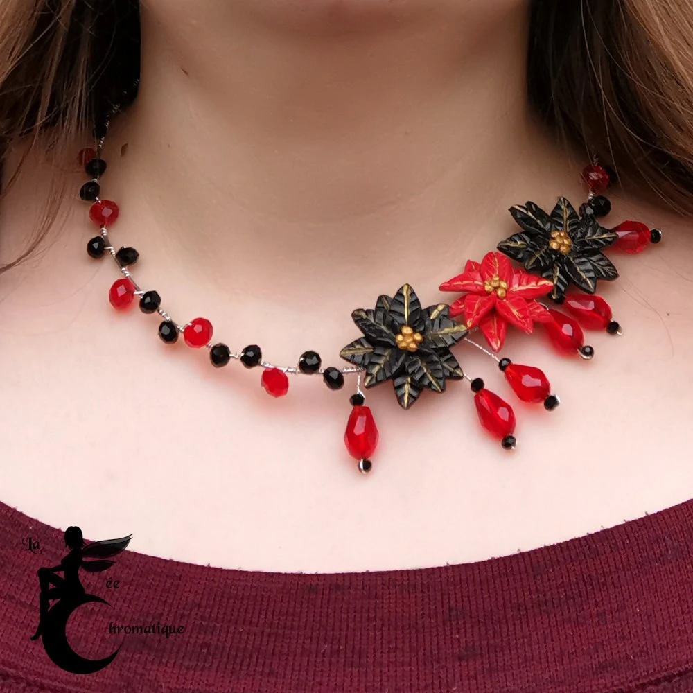 Collier Poinsettia - Princesse De Noël 3 Collier Poinsettia - Princesse De Noël – Image 3