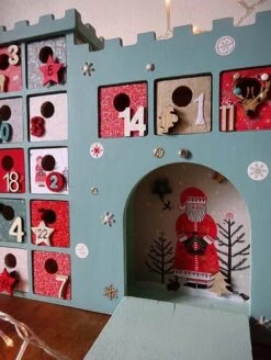 Calendrier De L'avent "le Château Fort Du Père-noël" -Papeterie Boutique 3534605 calendrier de l avent 3