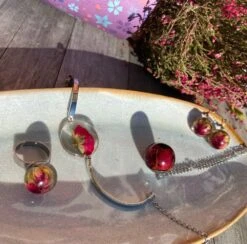 Rose Simple Ensemble De Bijoux Pressés Fleurs Cadeau De Noël Pour Son Vrai Collier De Résine De Fleurs Terrarium Bijoux Cadeaux Uniques Pour Les Femmes