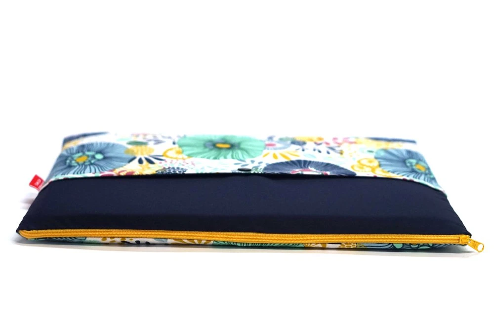 Housse Macbook 11, étui Tissu Fleurs Macbook 12, Housse Lenovo 11 Pouces, étui Ordinateur 12", Cadeau Noël Femme, Sur Mesure 3 Housse Macbook 11, étui Tissu Fleurs Macbook 12, Housse Lenovo 11 Pouces, étui Ordinateur 12", Cadeau Noël Femme, Sur Mesure – Image 3