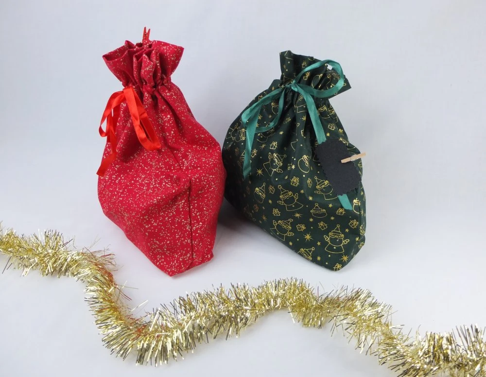 Pochette Cadeau En Tissu Noël 2 Pochette Cadeau En Tissu Noël – Image 2