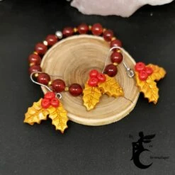 Bracelet Cornaline Et Houx Or Et Rouge - Bijou De Noël Artisanal En Pâte Polymère, Perles De Pierre, Et Acier Inoxydable -Papeterie Boutique 3973273 boucle d oreilles houx or et rouge bijou de noel artisana 3