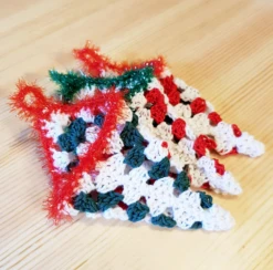 Noël - Pochette Triangle à Accrocher - Lot De 3 -Papeterie Boutique 3973475 cornet a accrocher noel pochette triangle a suspendre po 5