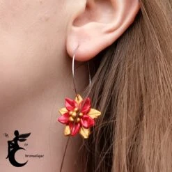 Boucles D'oreilles Créoles Poinsettias Rouge Et Or - Un Bijou Artisanal Pour Noël -Papeterie Boutique 3977637 boucles d oreilles creoles poinsettias rouge et or un bij 5