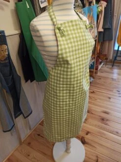 Tablier Réversible Boules De Noël Rouge -Papeterie Boutique 3985962 tablier reversible noel rose rouge 4