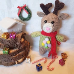 Noël - Amigurumi Renne De Noël, Our Polaire Crochet -Papeterie Boutique 3989378 sapin de noel decoration cozy en laine vert foret dore 1