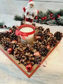 Centre De Table Noël - Jour De L'an / Décoration De Table Ou Autre Avec Bougies Pomme De Pin Et Boules De Noel 11 Centre De Table Noël - Jour De L'an / Décoration De Table Ou Autre Avec Bougies Pomme De Pin Et Boules De Noel -Papeterie Boutique 4006505 centre de table noel jour de l an decoration de table 7