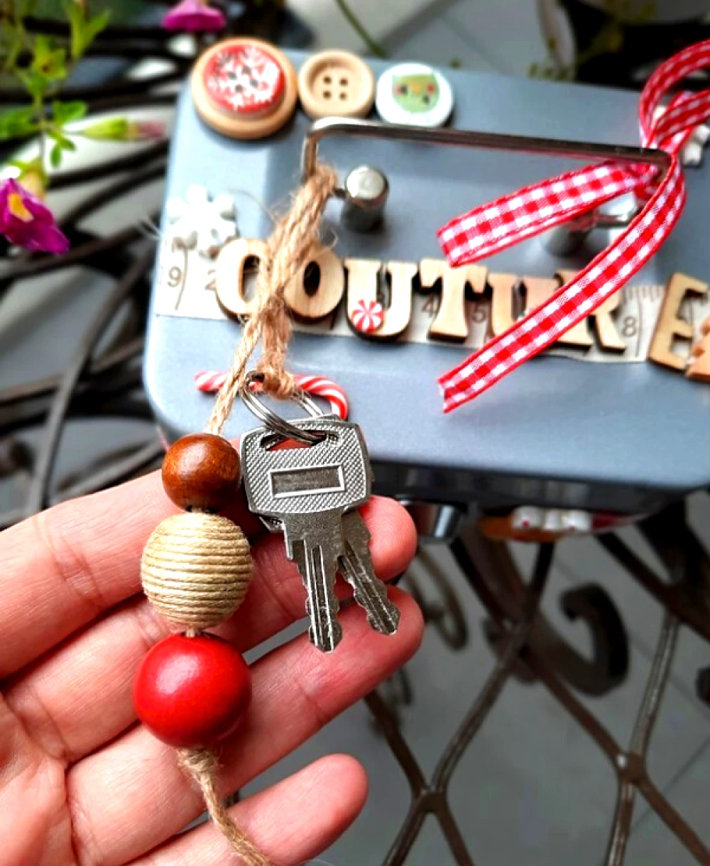 Boîte à Couture Noël, Boîte à Ouvrage, Idée Cadeau, Décoration En Fimo, Couture 2 Boîte à Couture Noël, Boîte à Ouvrage, Idée Cadeau, Décoration En Fimo, Couture – Image 2