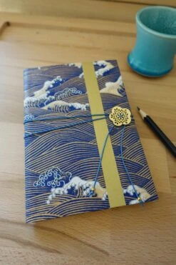 Carnet A6 Vierge En Papier Japonais Bleu Et Or, Journal Intime Vague Hokusai, Cadeau Noël Pour Lui, Carnet Voyage Japon