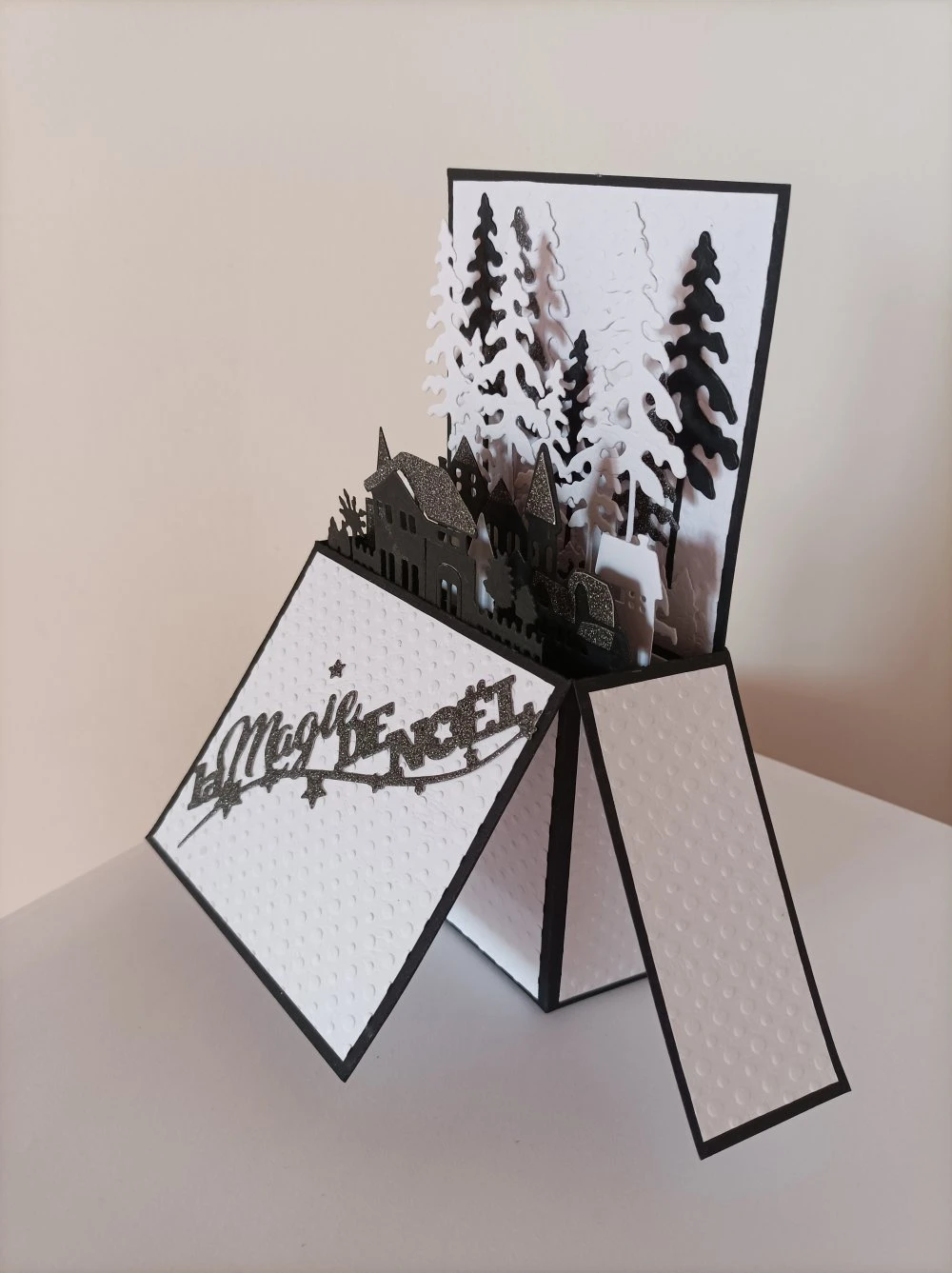 Ref 5 Carte Pop Up La Magie De Noël 2 Ref 5 Carte Pop Up La Magie De Noël – Image 2