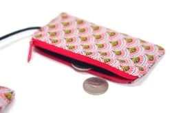 Portefeuille Original Femme Cuir Caramel Tissu Japonais, Porte Cartes Tissu Rose, Cadeau Femme Noël Personnalisable 12 Portefeuille Original Femme Cuir Caramel Tissu Japonais, Porte Cartes Tissu Rose, Cadeau Femme Noël Personnalisable -Papeterie Boutique 4333621 portefeuille original avec porte monnaie et porte cartes en 4