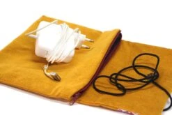 Trousse Rangement Câbles Et Souris Personnalisable En Velours Moutarde Tissu Japonais, Cadeau Sur Mesure Femme Noël -Papeterie Boutique 4335634 trousse rangement cables et souris wax pochette fourre tou 8