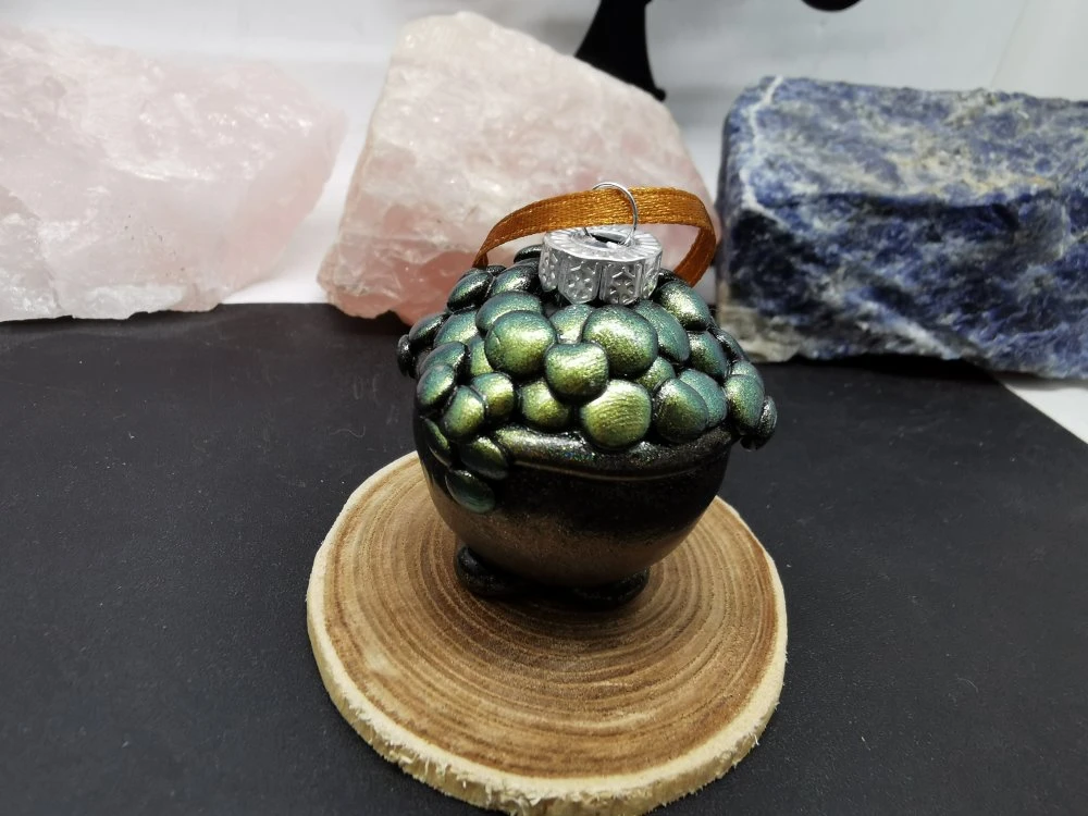 Boule De Noël Chaudron Magique - Décoration De Noël Original - Sorcière, Gothique, Fait Main 5 Boule De Noël Chaudron Magique - Décoration De Noël Original - Sorcière, Gothique, Fait Main – Image 5