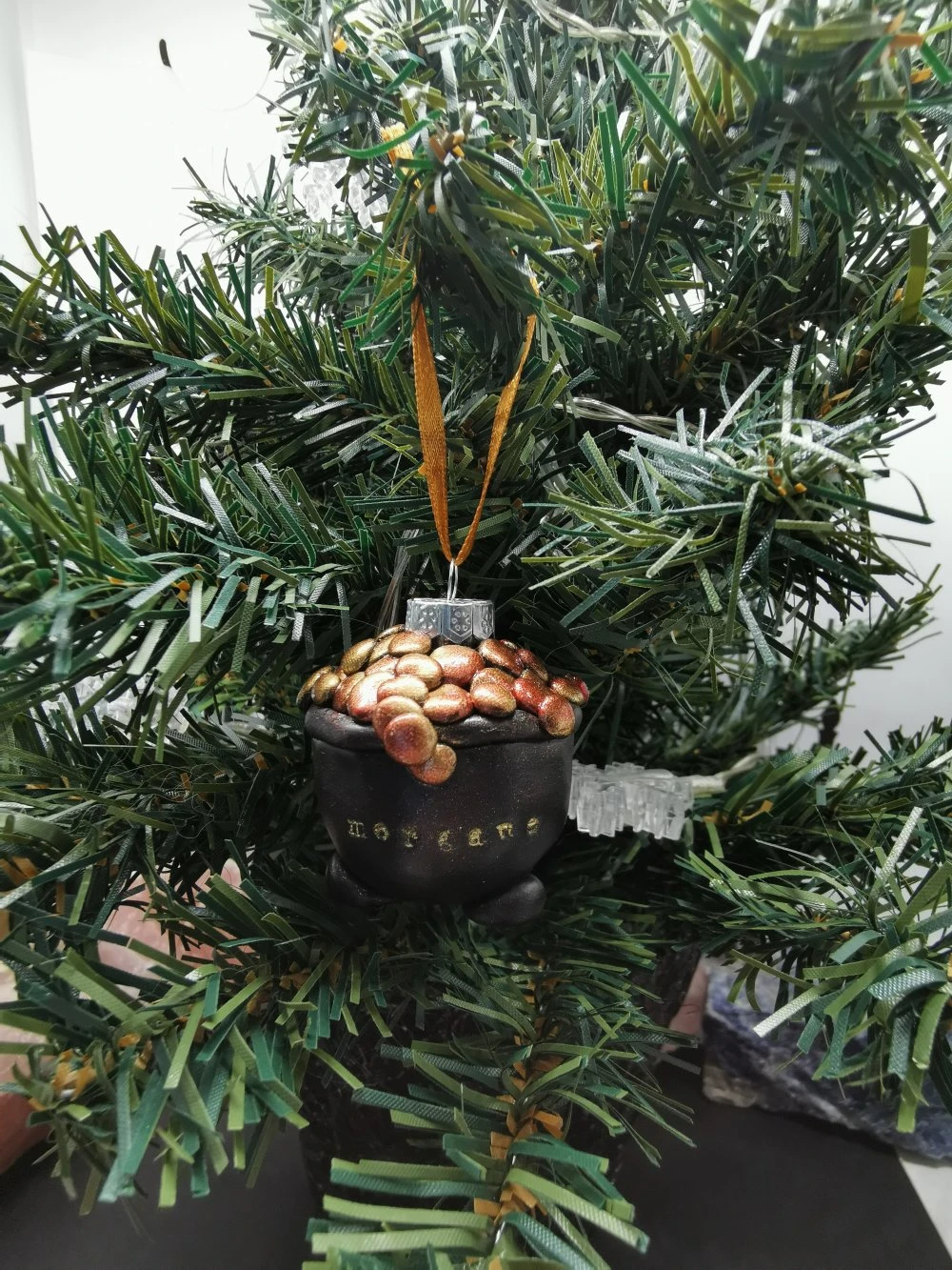 Boule De Noël Chaudron Magique Prénom Morgane - Décoration De Noël Original - Sorcière, Gothique, Fait Main 1 Boule De Noël Chaudron Magique Prénom Morgane - Décoration De Noël Original - Sorcière, Gothique, Fait Main