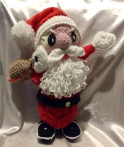 Sur Commande.poupée Père Noël Au Crochet Style Fleur Africaine ,taille Environ 35cm Modèle Unique Idéal Pour Cadeau