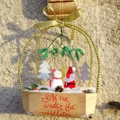 Décoration De Noël - Kiss Me Under The Mistletoe (embrasse Moi Sous Le Gui) -Papeterie Boutique 4389606 vendue decoration de noel kiss me under the mistletoe 7