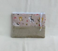 Petite Trousse Zippée Petite Fille, Porte Monnaie, Tissu Animaux Safari, Pochette Enfant Rangement Accessoire Ou Maquillage, Cadeau Noël 8 Petite Trousse Zippée Petite Fille, Porte Monnaie, Tissu Animaux Safari, Pochette Enfant Rangement Accessoire Ou Maquillage, Cadeau Noël -Papeterie Boutique 4400154 petite trousse zippee pour petite fille porte monnaie tis 3