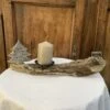 Sapin De Noël En Métal Et Bougie Sur Bois Flotté