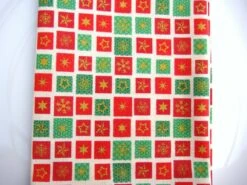 Papeterie Boutique -Papeterie Boutique 4408153 4 serviettes de table noel carres rouges et verts etoiles 2