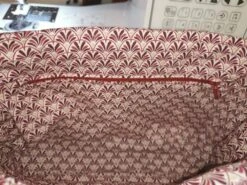 Sac à Main Pourpre Simili Cuir Et Tissu Avec Rangement à L Intérieur, Sac à Main Fait Pour Cadeau De Noël Ou Un Anniversaire -Papeterie Boutique 4566901 sac a main pourpre simili cuir et tissu avec rangement a l 3