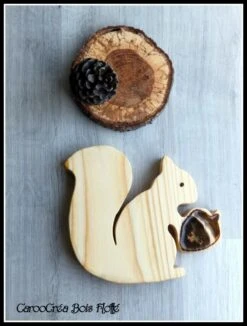 Ecureuil En Bois, Pomme De Pin, Décoration Automne, Décoration Noël 5 Ecureuil En Bois, Pomme De Pin, Décoration Automne, Décoration Noël -Papeterie Boutique 4661792 ecureuil en bois avec pomme de pin decoration automne d 3