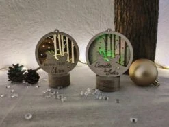 Boule De Noël Lumineuse Personnalisée En Bois, Les écureuils -Papeterie Boutique 4665736 boule de noel lumineuse personnalisee en bois modele co 5