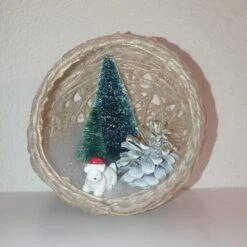 Décoration De Noël Boule De Corde De Jute Avec Sapin Et Ours Polaire. Décor Unique, Boule Faite Main. Centre De Table Décoration De Noe