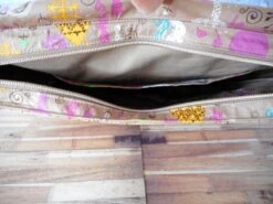 Sac Bandoulière Femme Homme, Liège Naturel, Velours Mille-raies Beige, Sac Licorne Beige, Cadeau Anniversaire Noël, Sac Vegan 11 Sac Bandoulière Femme Homme, Liège Naturel, Velours Mille-raies Beige, Sac Licorne Beige, Cadeau Anniversaire Noël, Sac Vegan -Papeterie Boutique 4705332 sac bandouliere liege moutarde incrustations dorees jacq 4