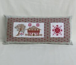 Papeterie Boutique -Papeterie Boutique 523209 coussin decoration d interieur brode main chalet cam 2