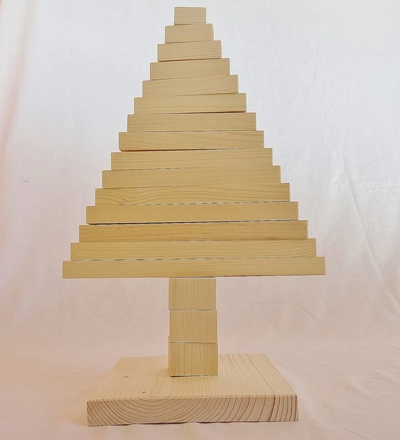 Sapin De Noël En Bois D'épicéa Naturel Hauteur 480 Mm (18 57⁄64 In). Toutes Les Pièces Peuvent Pivoter à 360 Degrés, Finition Poncé Très Fin 2 Sapin De Noël En Bois D'épicéa Naturel Hauteur 480 Mm (18 57⁄64 In). Toutes Les Pièces Peuvent Pivoter à 360 Degrés, Finition Poncé Très Fin – Image 2