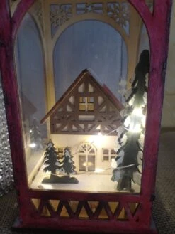 Lanterne En Bois Et Son Village De Noël Illuminé -Papeterie Boutique product 5f9bfdd31ac89 3